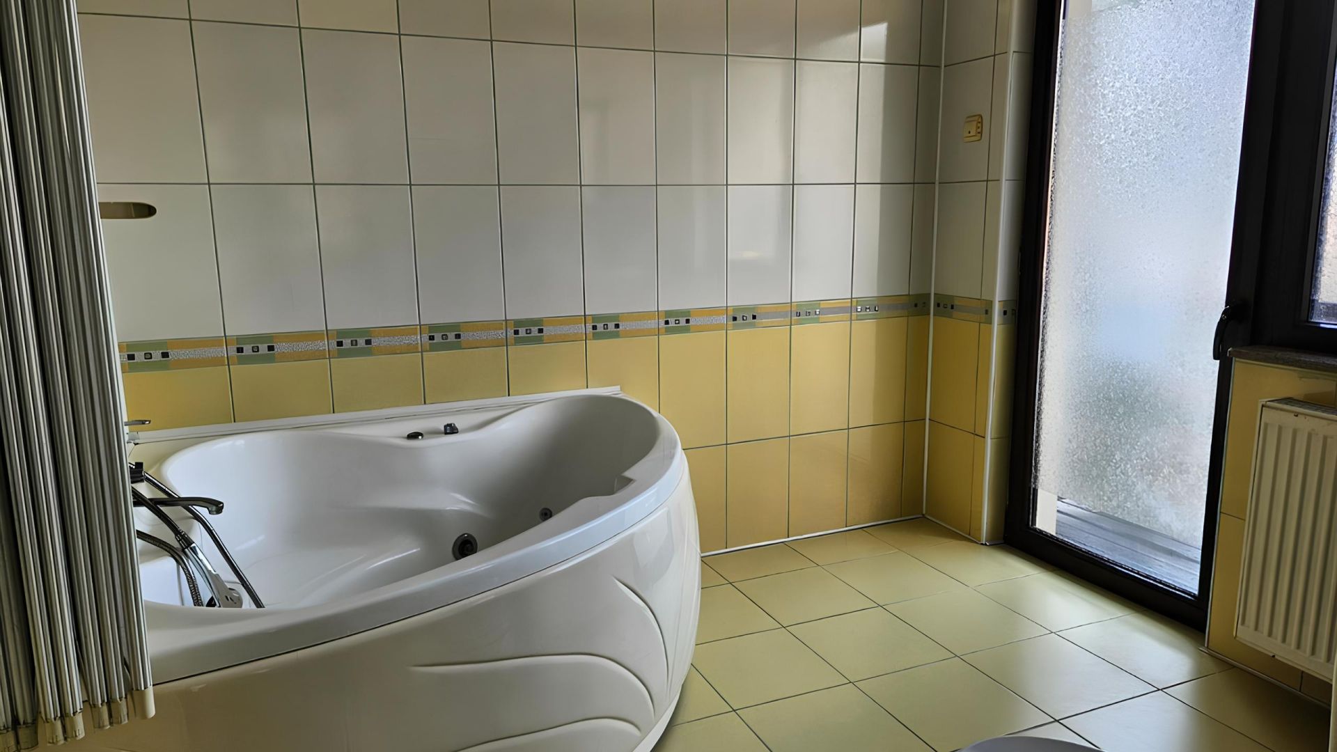 Room 13 - Double with Whirlpool and Balcony