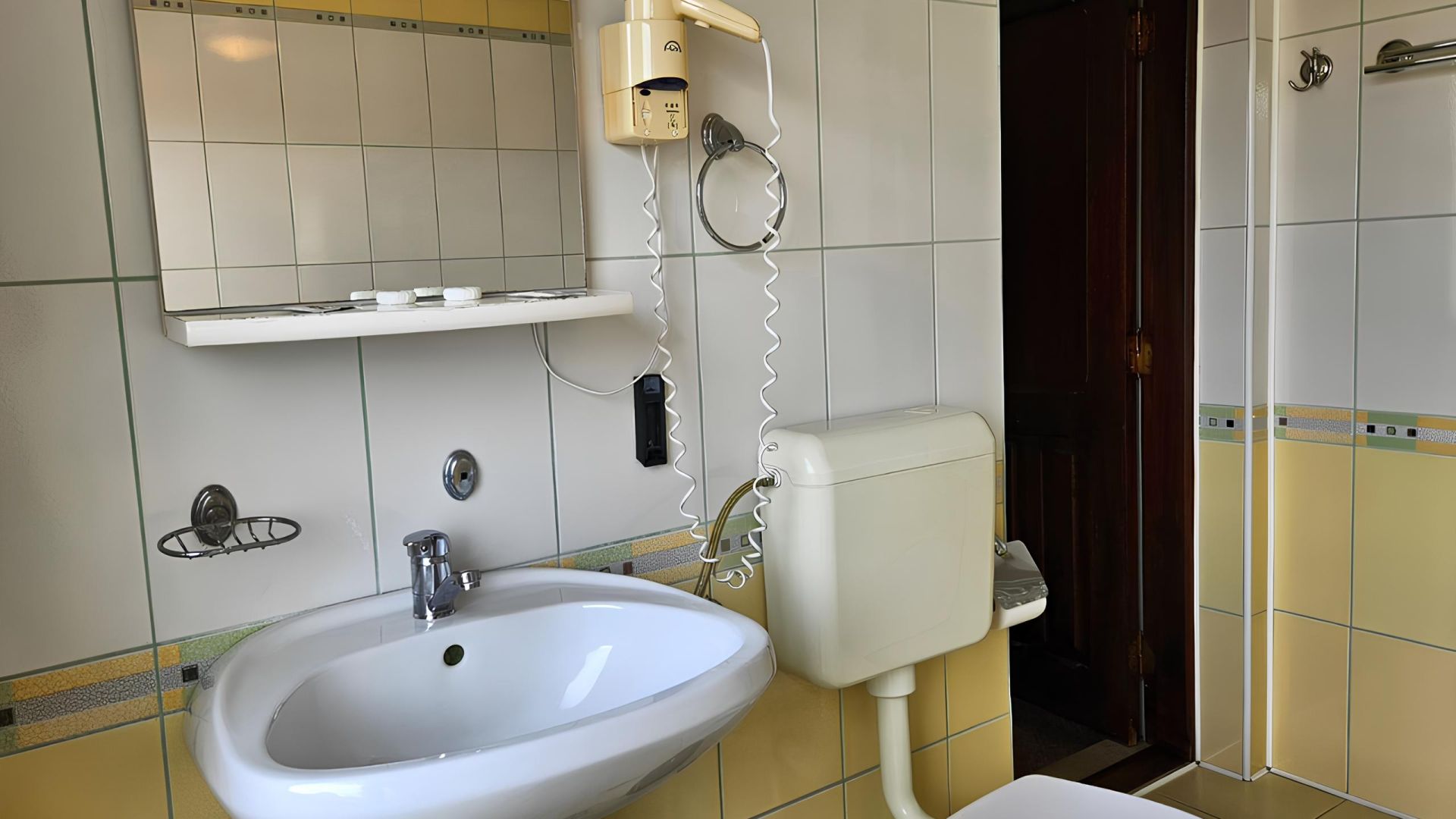 Room 13 - Double with Whirlpool and Balcony