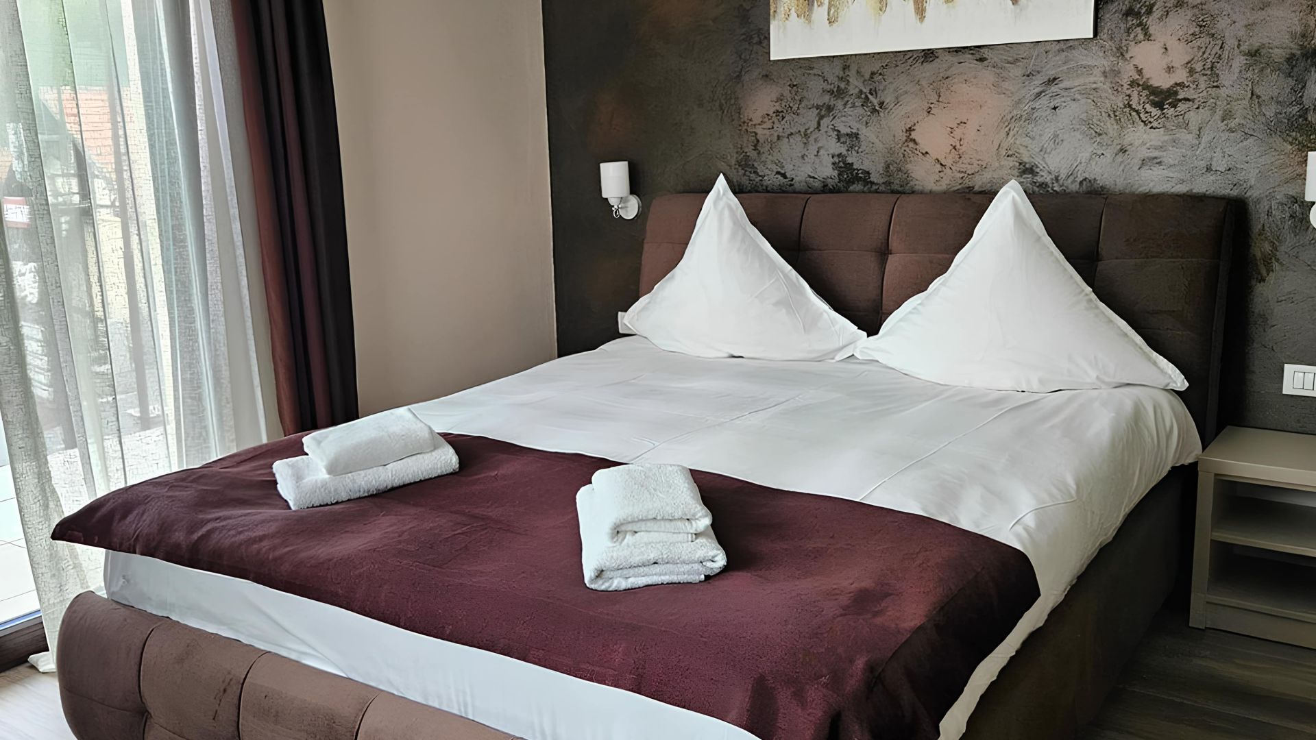 Room 5 - Superior Double Room