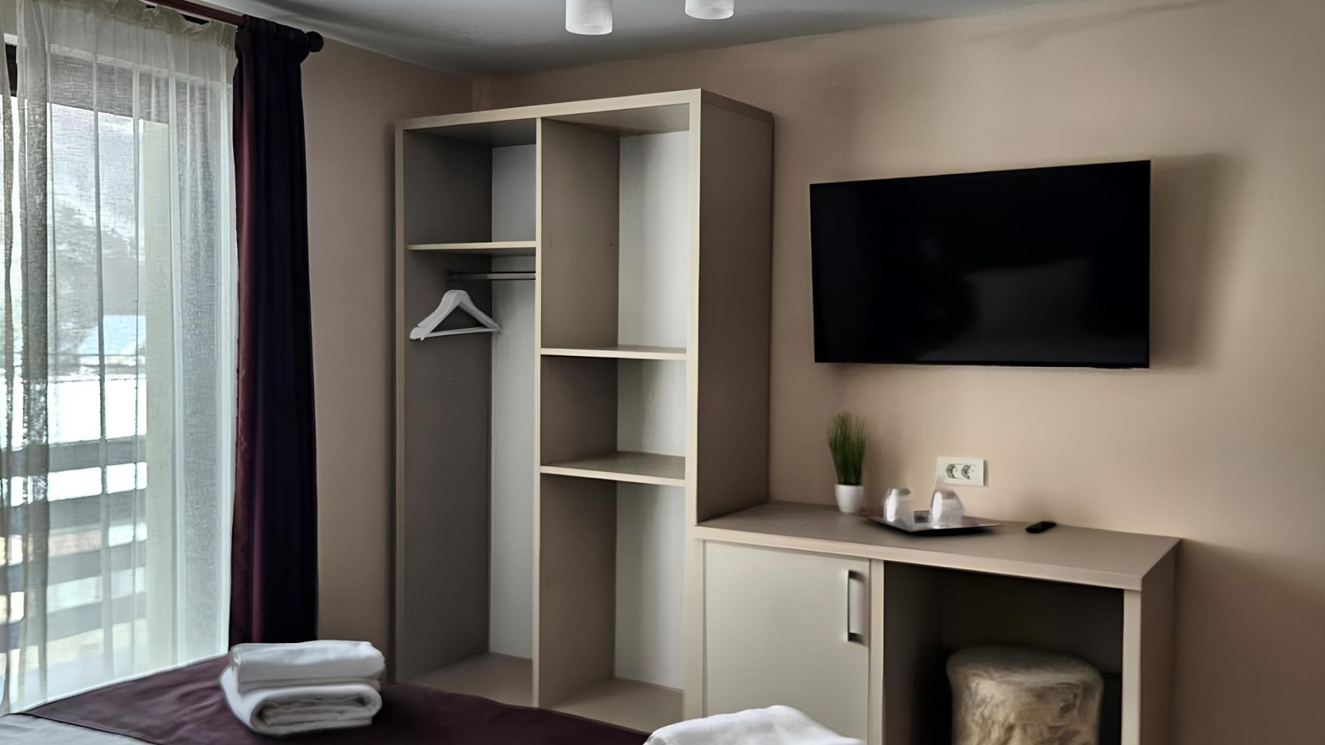 Room 13 - Double with Whirlpool and Balcony
