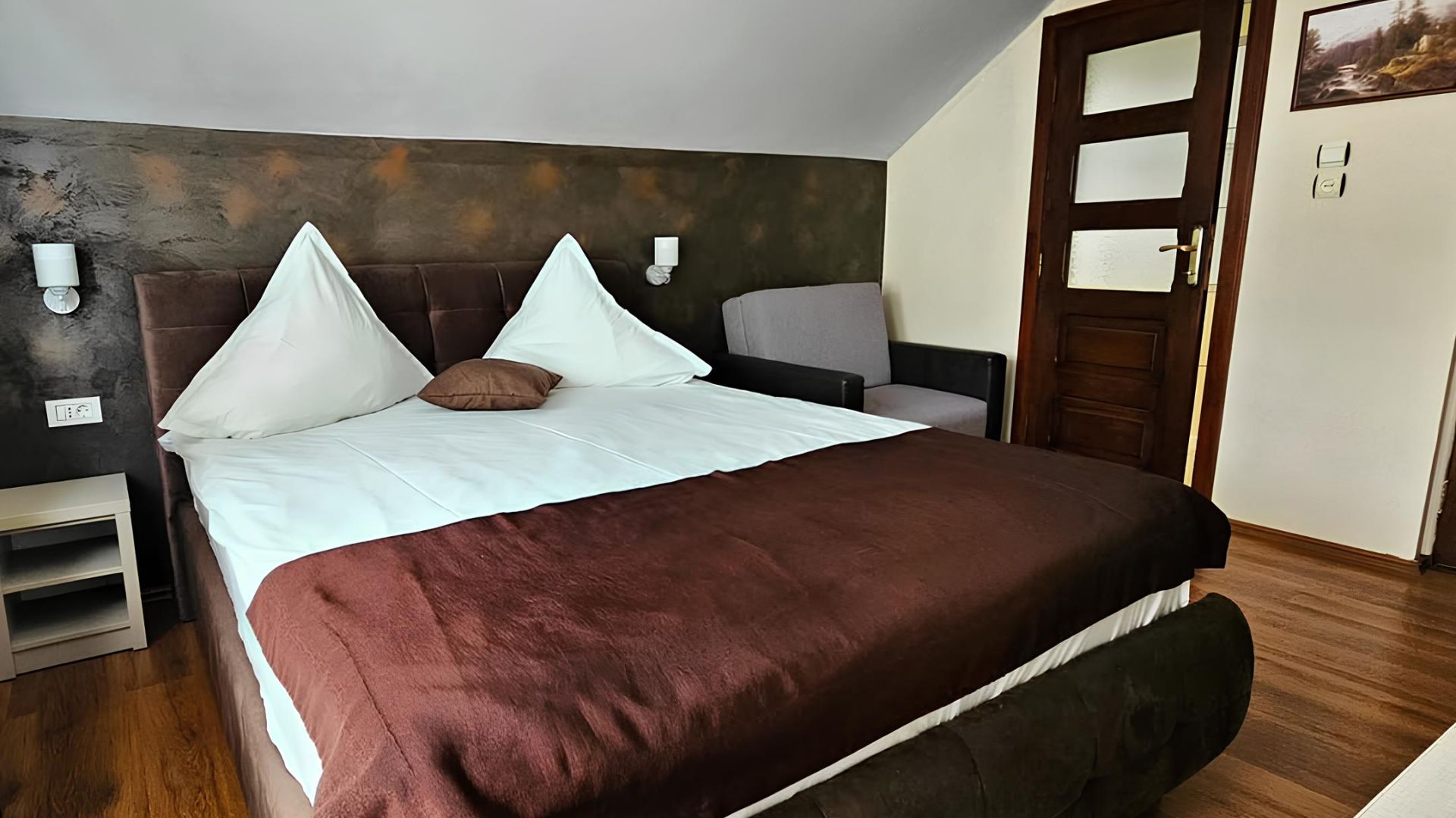 Room 12 - Triple Room with Balcony