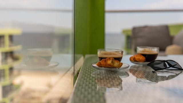 SUNSHINE PLACE ALEZZI BEACH