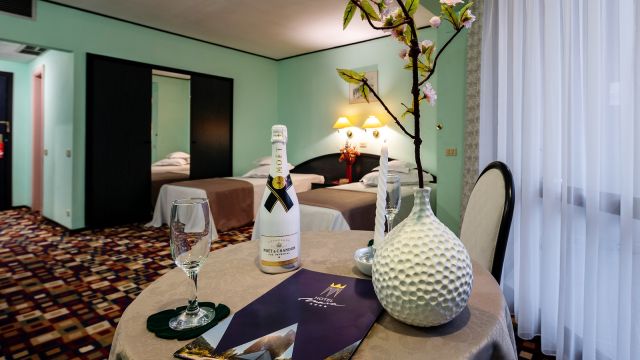 Hotel Mara Sinaia - Sistemul oficial de rezervare - Confirmare instantanee