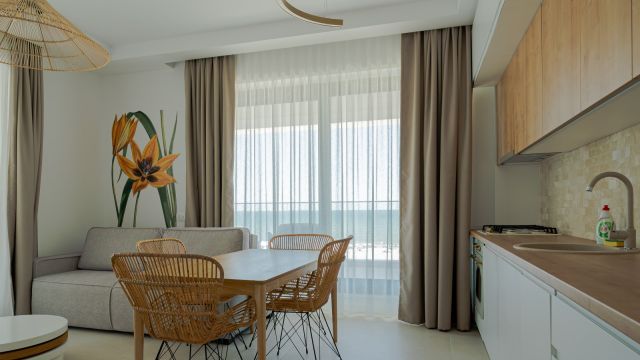 Emax Holiday Apartments- Axxis Nova