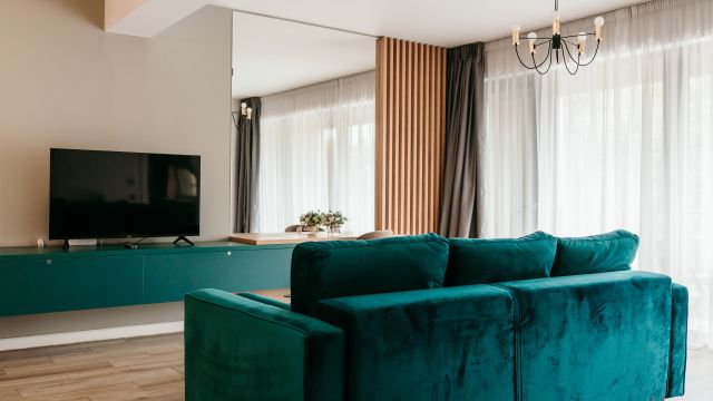 ResHome Apartments&Rooms