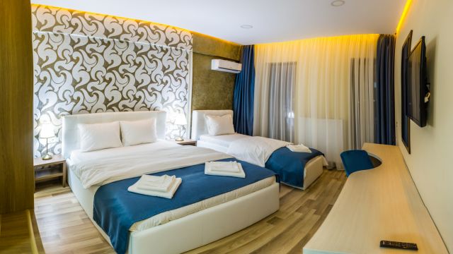Monopoly Hotel