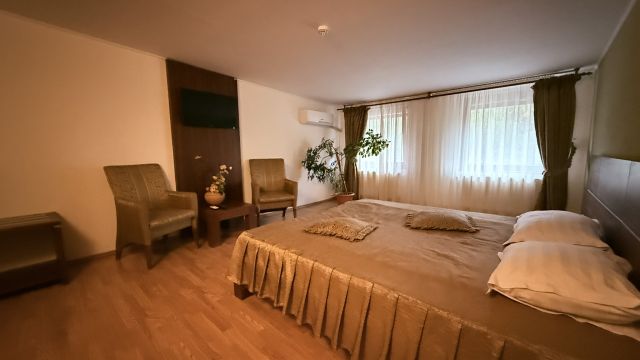 Hotel Valea Regilor