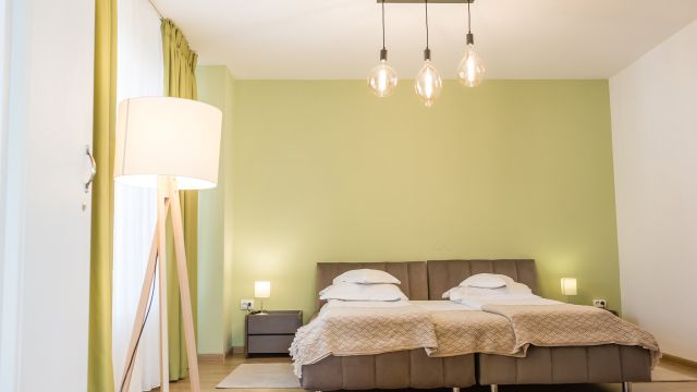 Villa V
