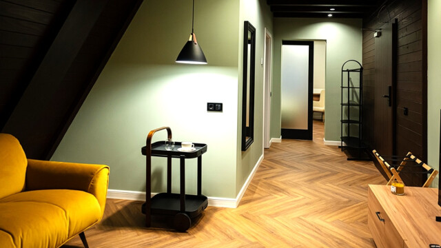 Ruelle Chateau Boutique