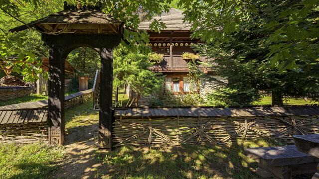 Domeniul Trei Stejari