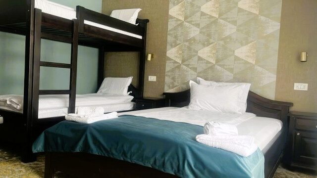 HOTEL POARTA RAIULUI