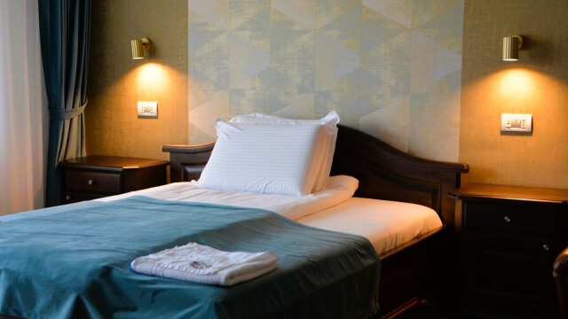 HOTEL POARTA RAIULUI