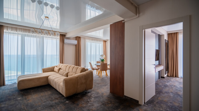 Noble Hotel By Building Stefan