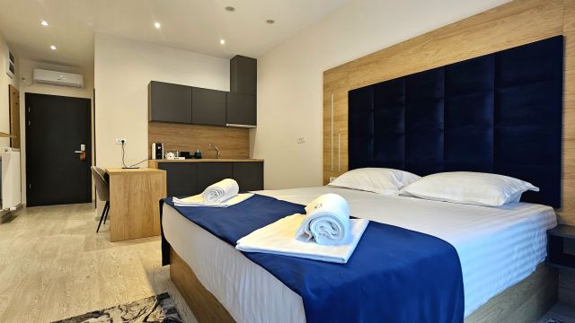 M City hotel