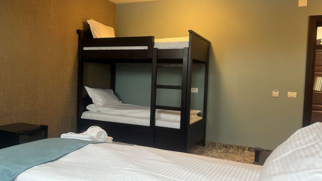 HOTEL POARTA RAIULUI