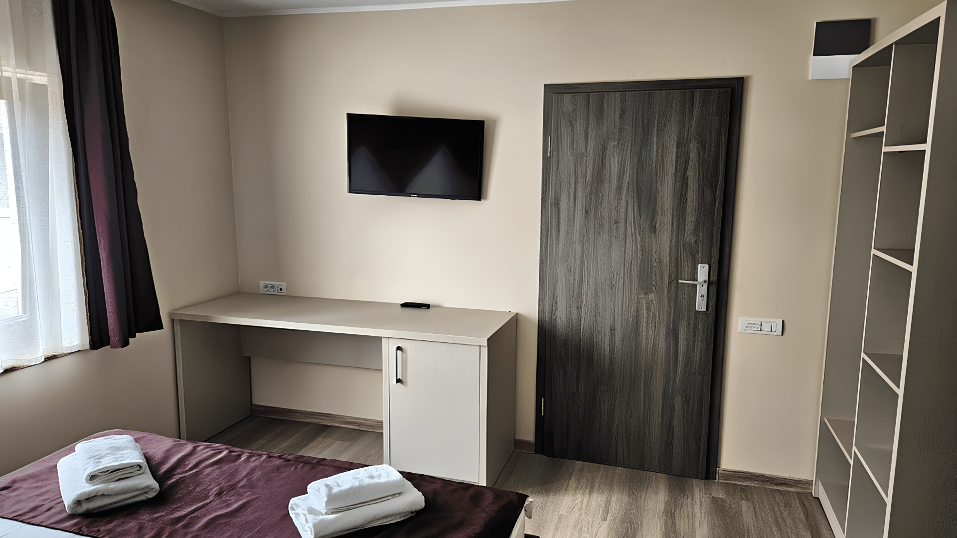 Room 1 - Triple