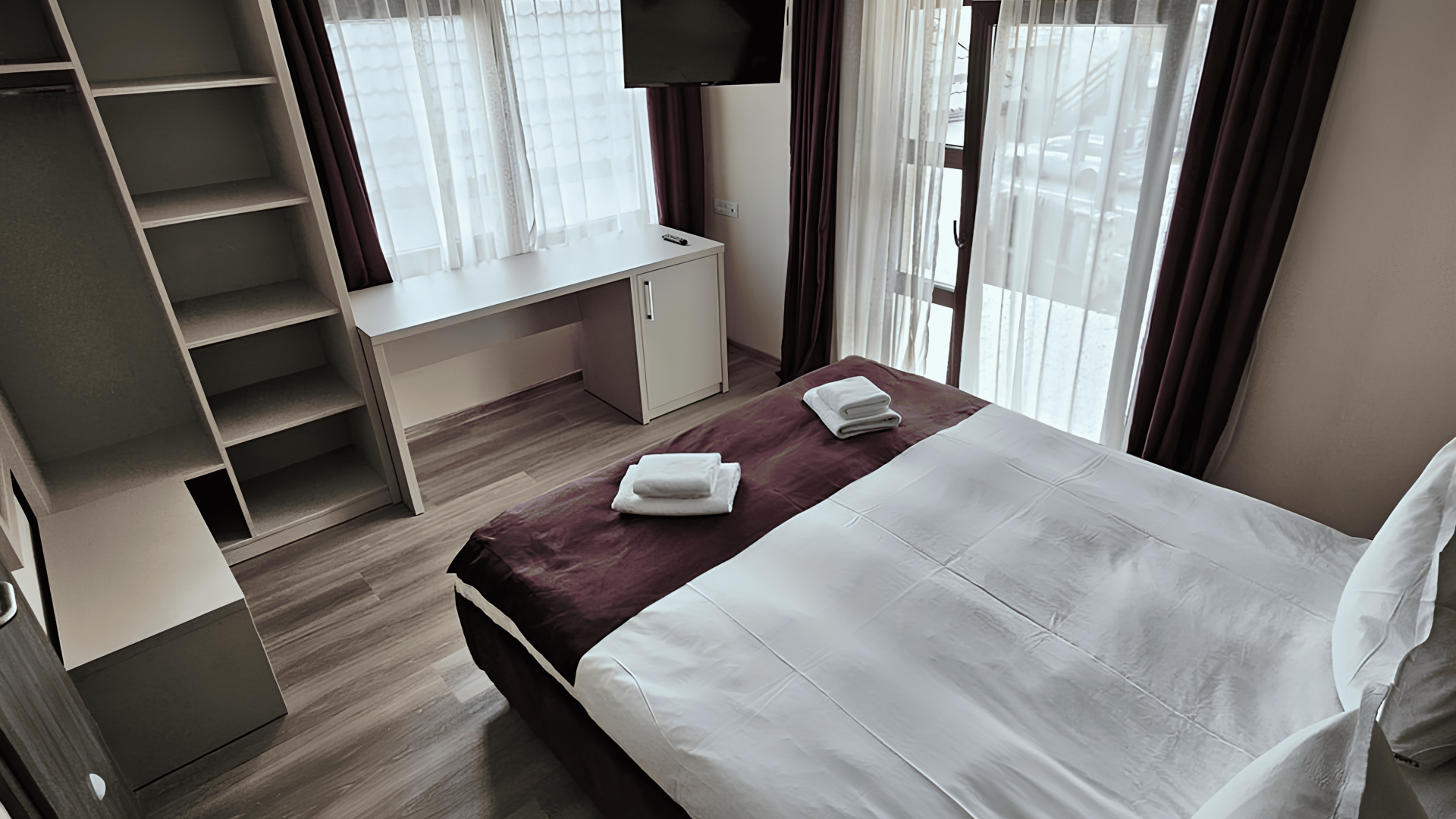 Room 5 - Superior Double Room
