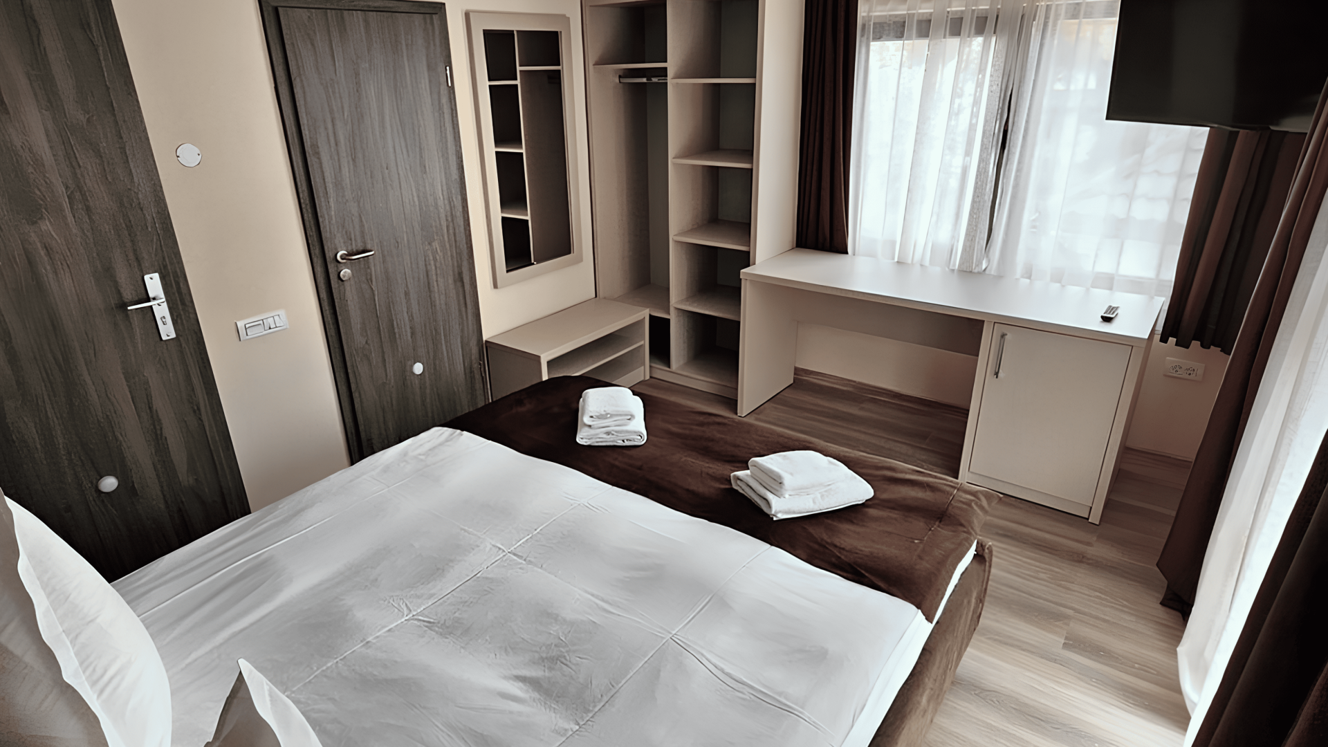 Room 5 - Superior Double Room